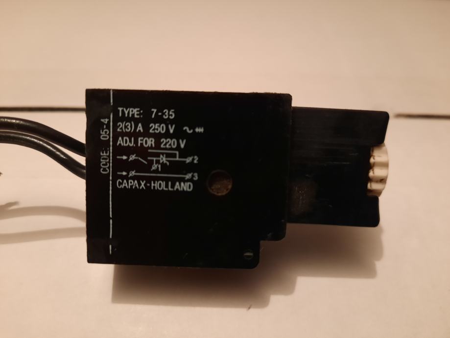 STIKALO TIP CAPAX 7 35 Z REGULATORJEM HITROSTI stikalo-tip-capax-7-35-z-regulatorjem-hitrosti