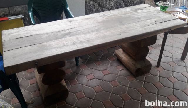 miza vrtna lesena masiva kostanj
