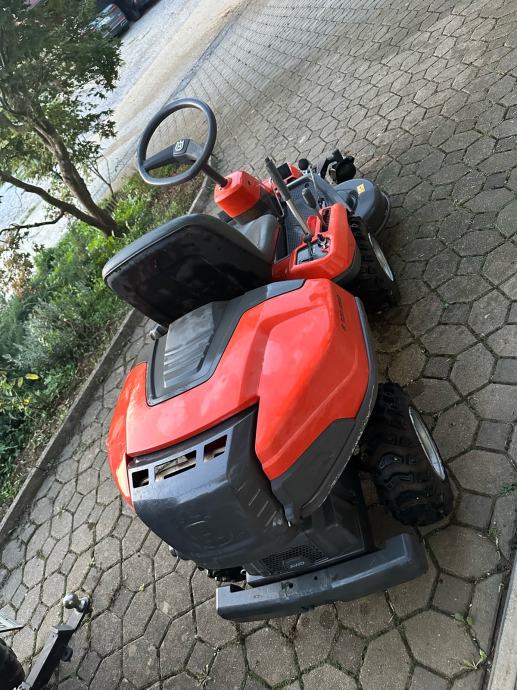 With 320 Rider husqvarna rider 320 AWD