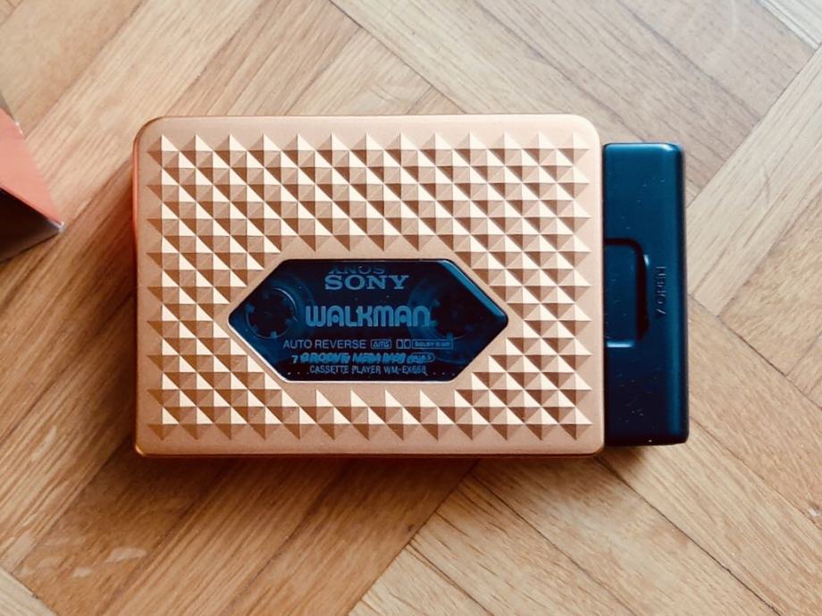 Walkman Sony WM-EX 668 Gris Avec Radio AM/FM