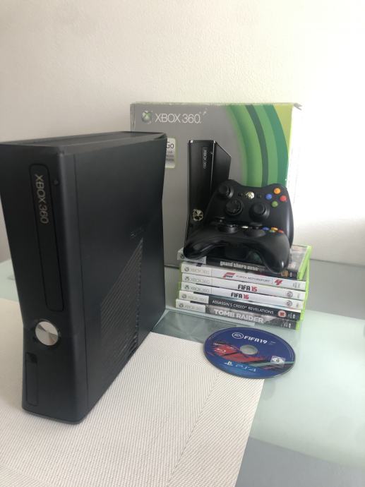 Xbox 360(250gb) 2 kontrolerja + igre + originalna škatla