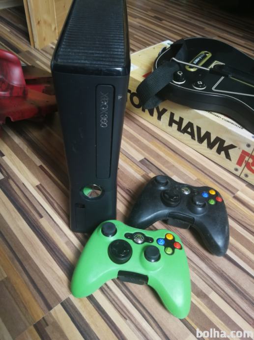 Xbox 360 odklenjen 2 kontr., guitar hero, tony hawk ride