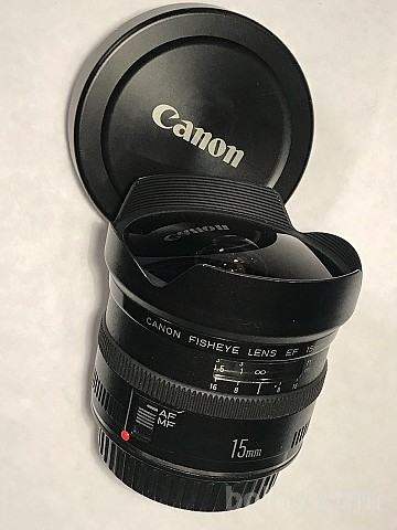 Canon EF 15mm f/2.8 fisheye objektiv