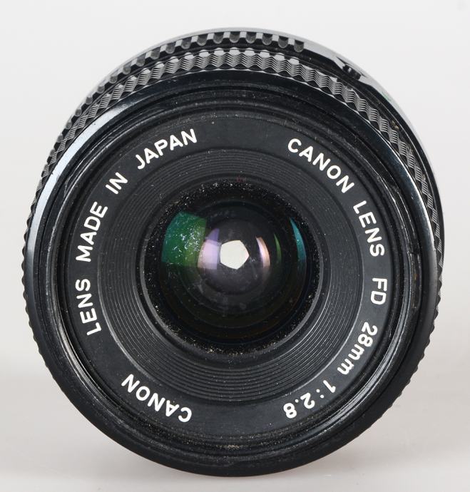 objektiv Canon FD 28mm f1/2,8