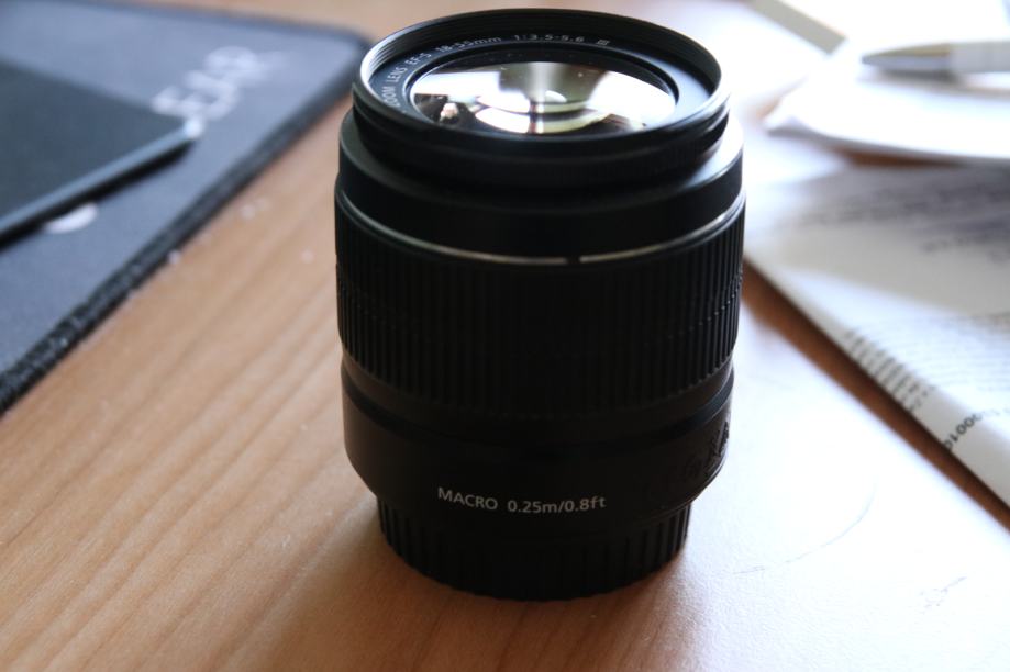 Prodam objektiv Canon EF-S 18-55, f/3.5-5.6