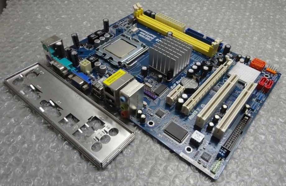 Matična Asrock g31mgs,+CPU C2D E8400+4GB DDR2+io shield