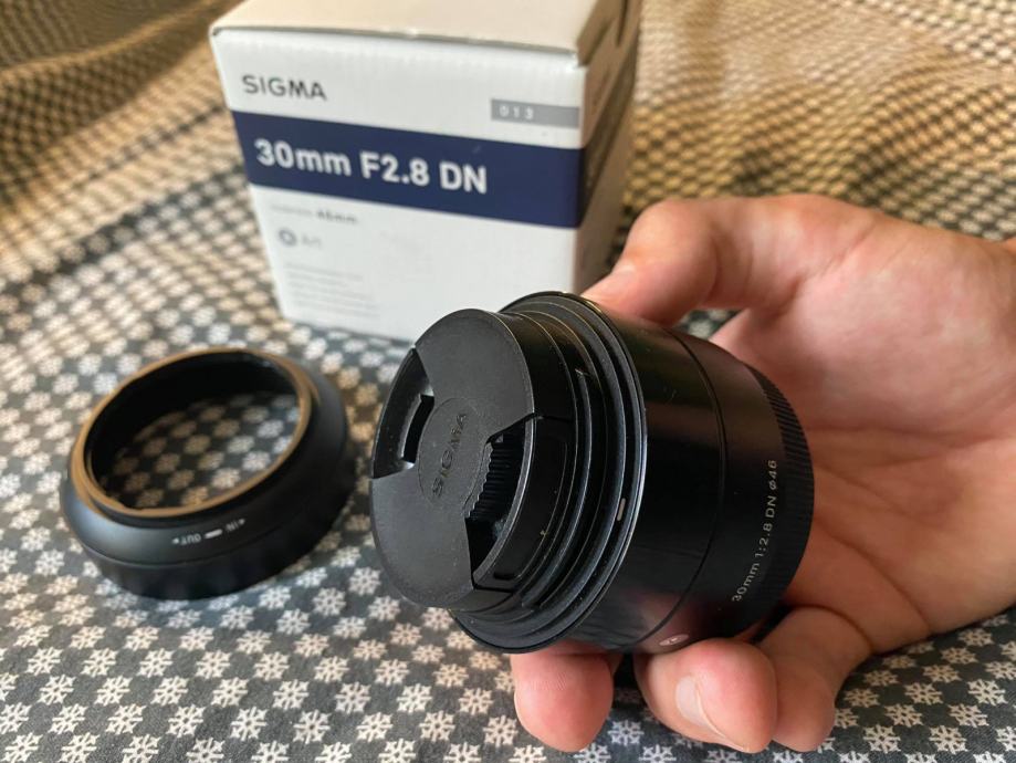 sigma 30mm 2.8 obejektiv+ND filter