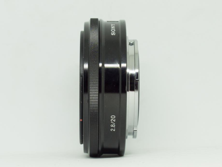 Sony 20mm 2.8 pancake objektiv za e-mount nex alpha