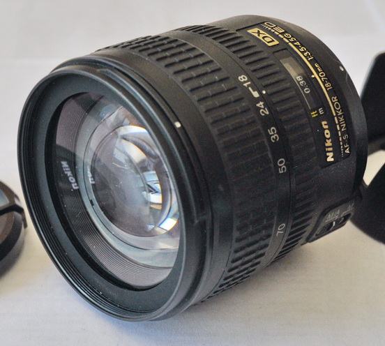 Nikon 18 - 70 f/3,5-4,5 G ED VR
