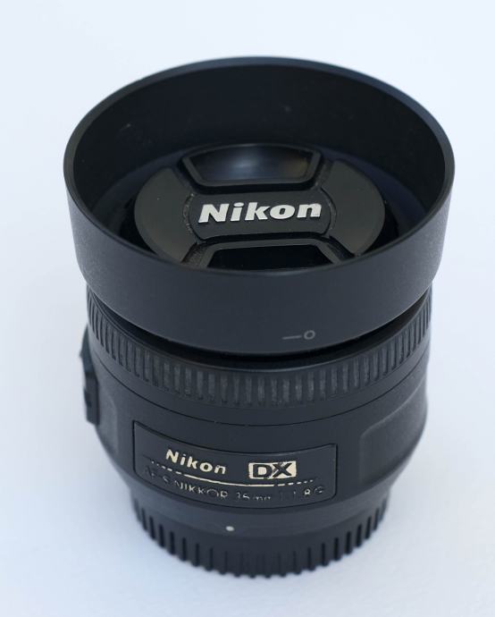 NIKON AF-S 35mm f/1.8G DX