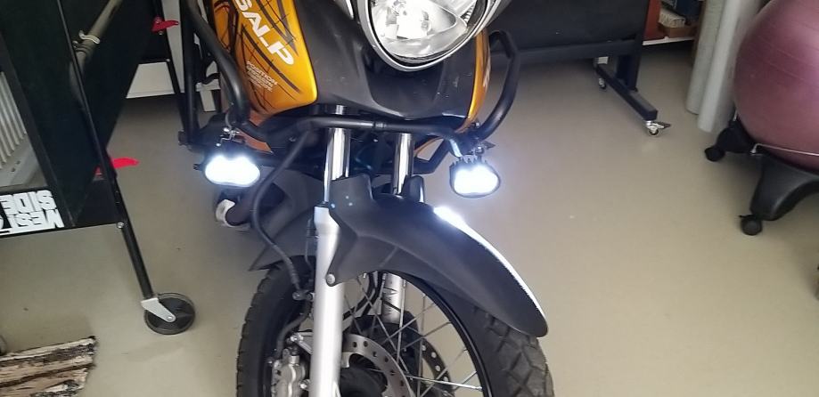 Dodatne LED luči za motor