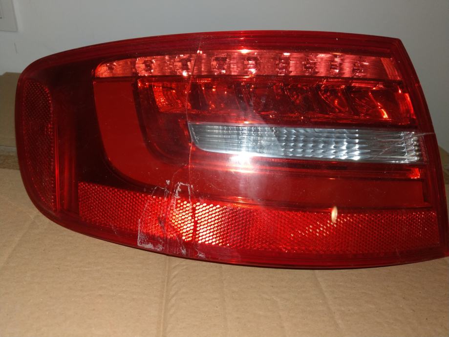 Audi A4 Avant 2012-2015 zadnja LED luč