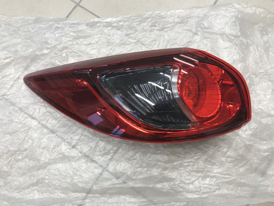 Mazda CX-5 zadnja leva luč žaromet NOVO ORIGINAL KD5451160D
