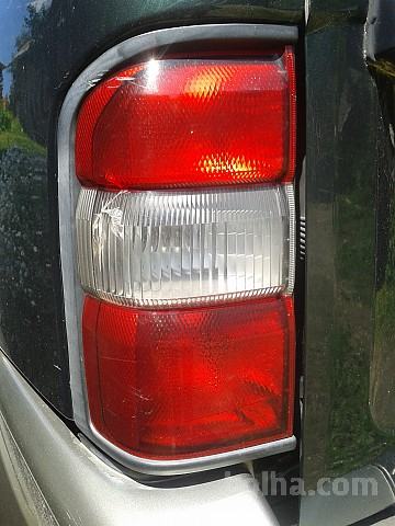 Zadnje luči Nissan Patrol Y61