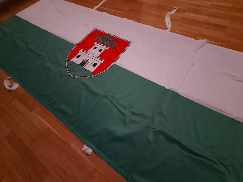 Velika zastava Ljubljane, 3 metre x 1,2 metra