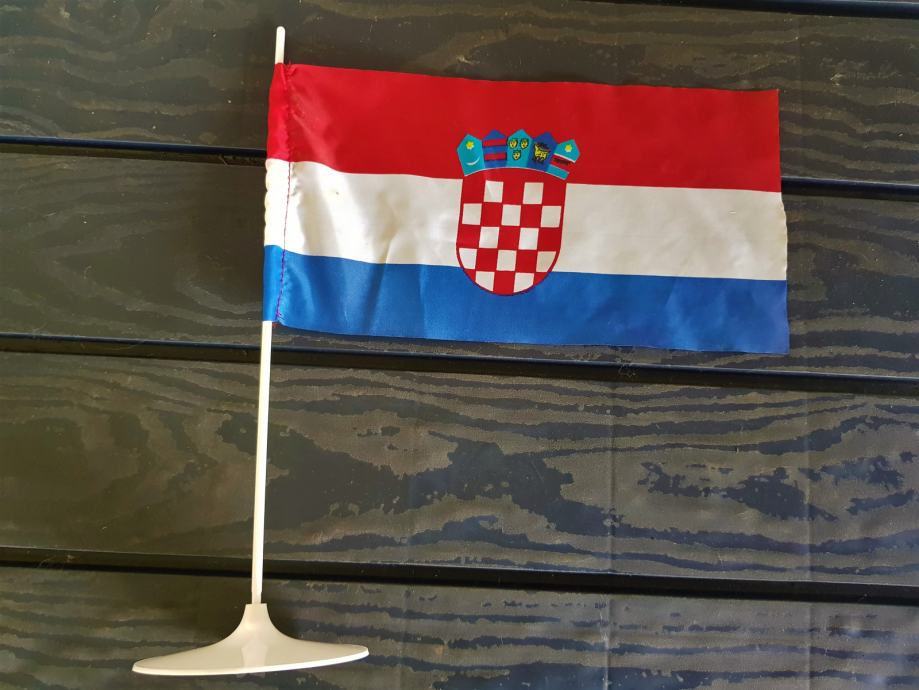 Zastavica namizna državna HRVAŠKA CROATIA HRVATSKA 28,5 x 15 cm platno
