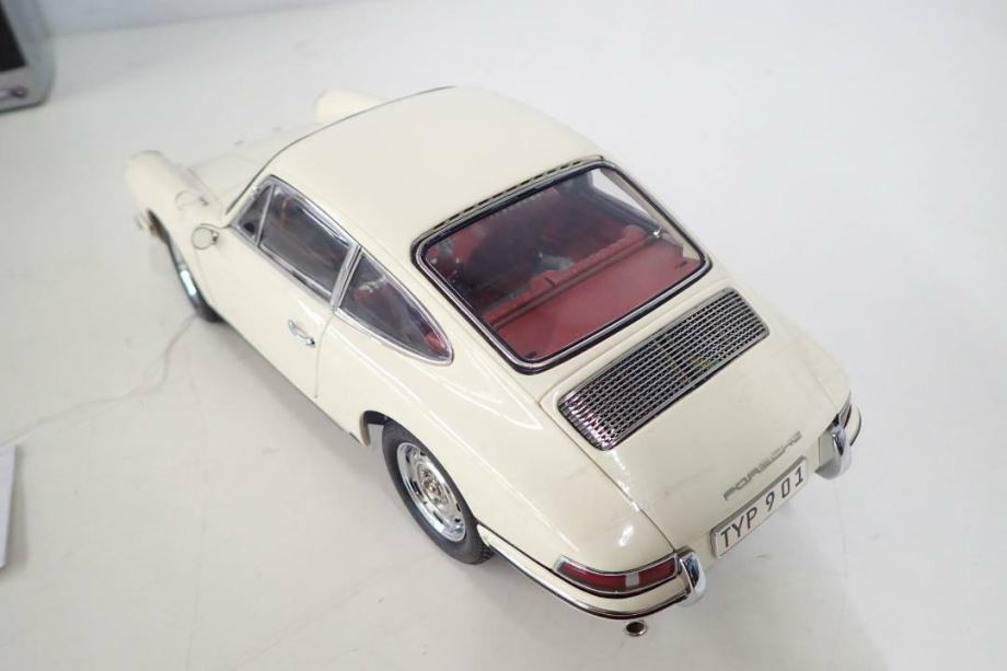 Miniature CMC Porsche 901/911 1964 Ivoire 1/18 - Excellent état - Sans Boîte