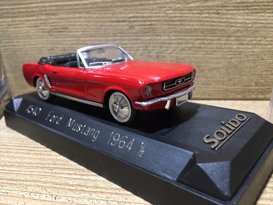 Ford Mustang "Creed II" (Greenlight) 1/43e