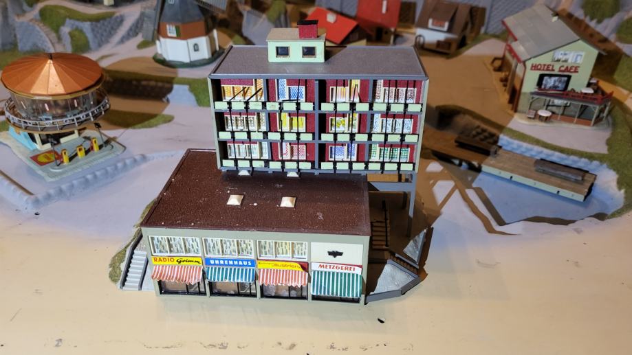 Miller House offers holiday display of crèches