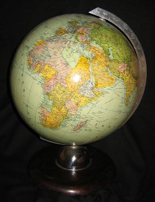 Globus, star, narejen 1958, kolonije