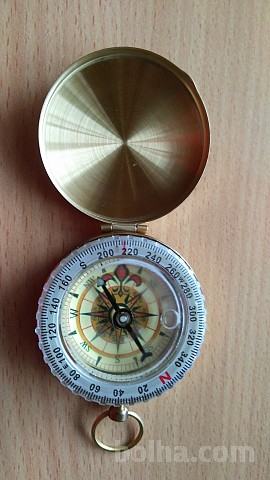 Starinski starodaven kompas