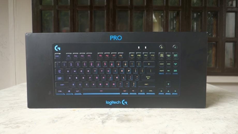 Logitech G PRO TKL gaming tipkovnica, US Int., GX Red Linear Switches
