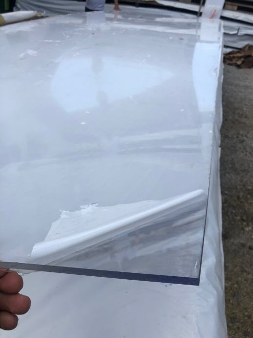 Polna polikarbonatna plošča, polikarbonatno steklo