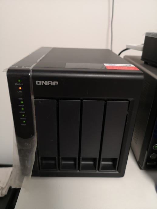 QNAP TS-451+-16GB RAM 6TB(2x Seagate Baracuda 3TB)