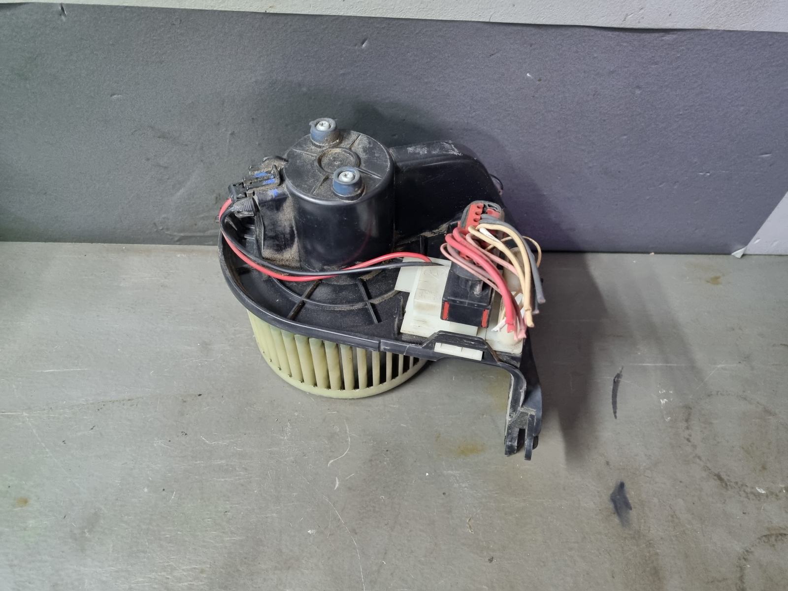Denso DEA09071 Fan, climate capacitor Denso DEA09071 Fan, climate capacitor