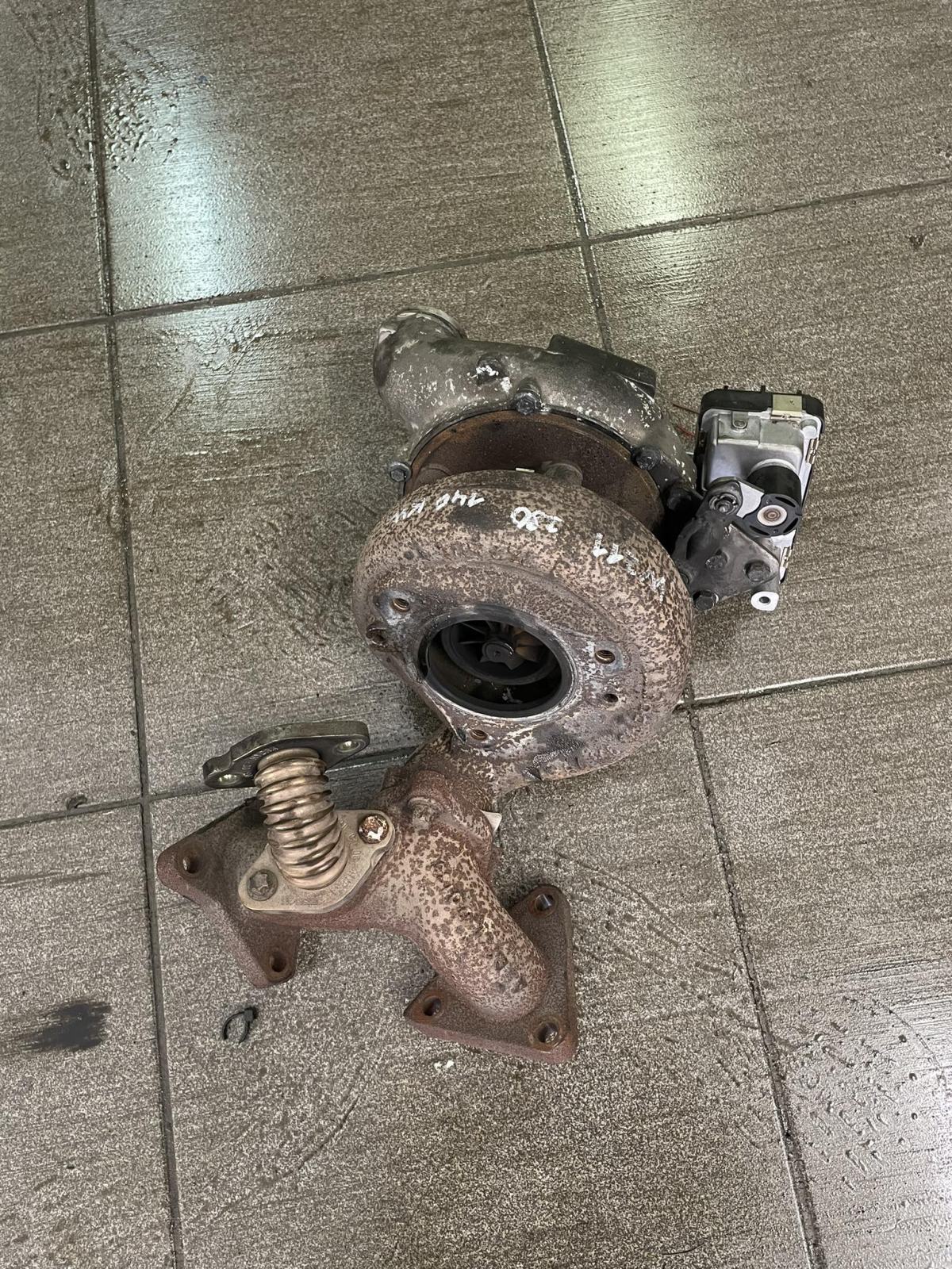 Neuer Turbo-Elektroantrieb 6NW008412 für Mercedes W211 X164 W164 Sprinter 3,5-T