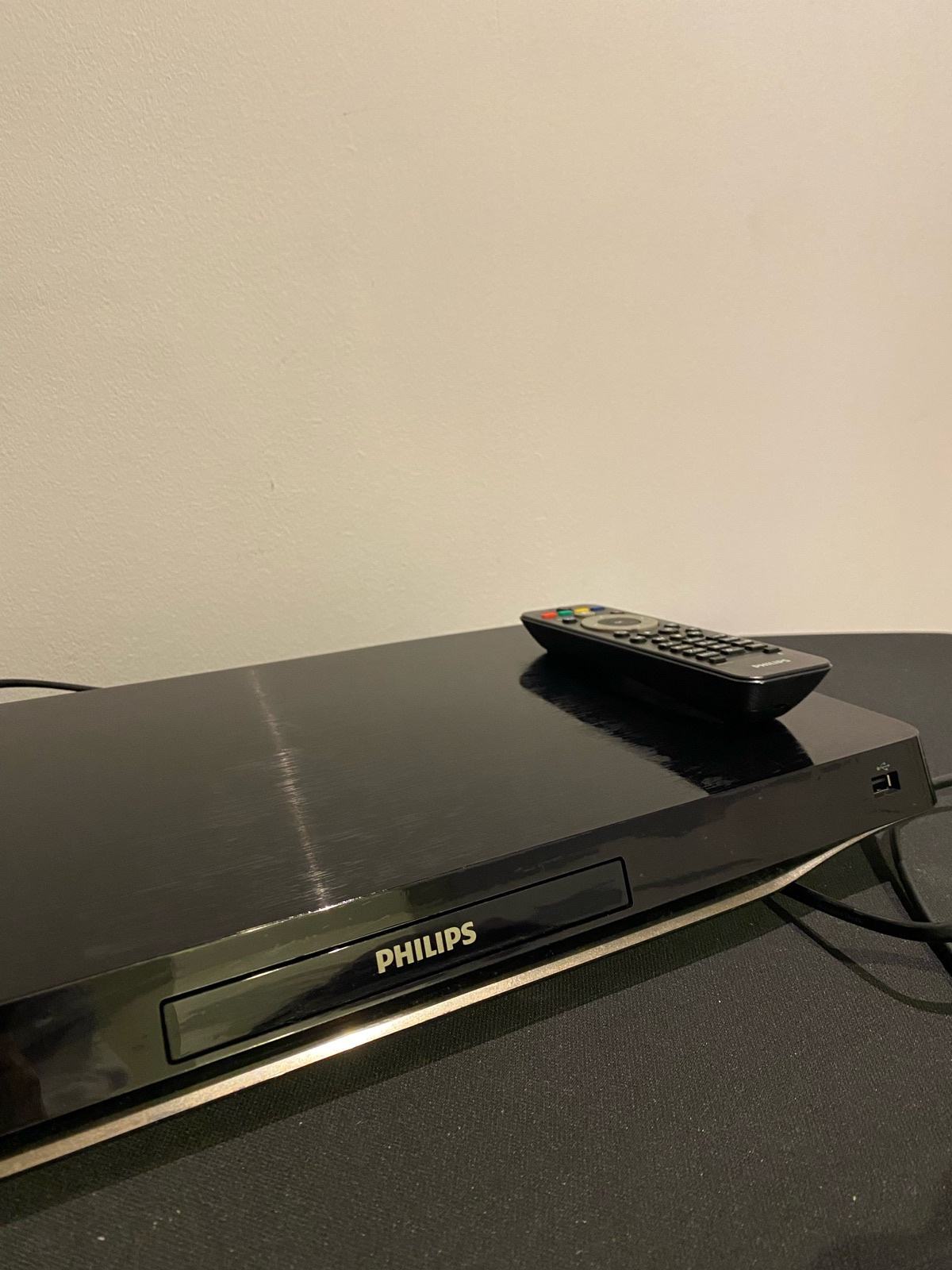 Philips blu-ray player MODEL NO.: BDP7750/12