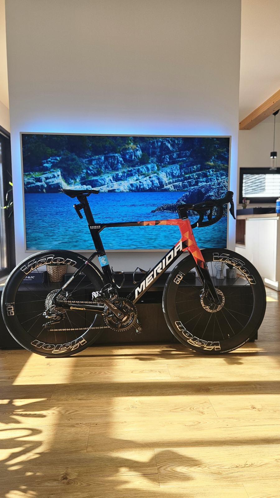 AERO kolo REACTO-MERIDA