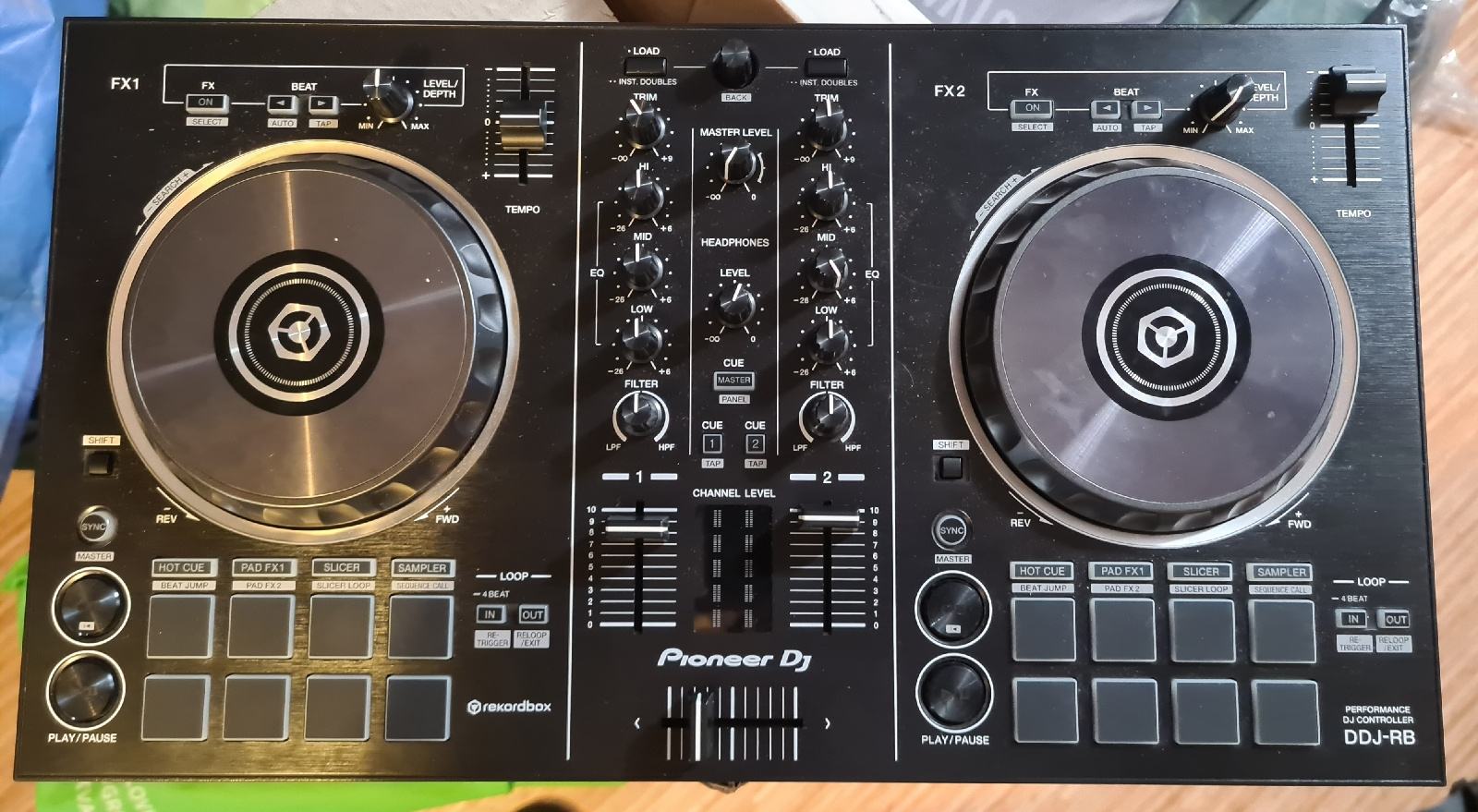 Pioneer DDJ-RB - dj kontroler
