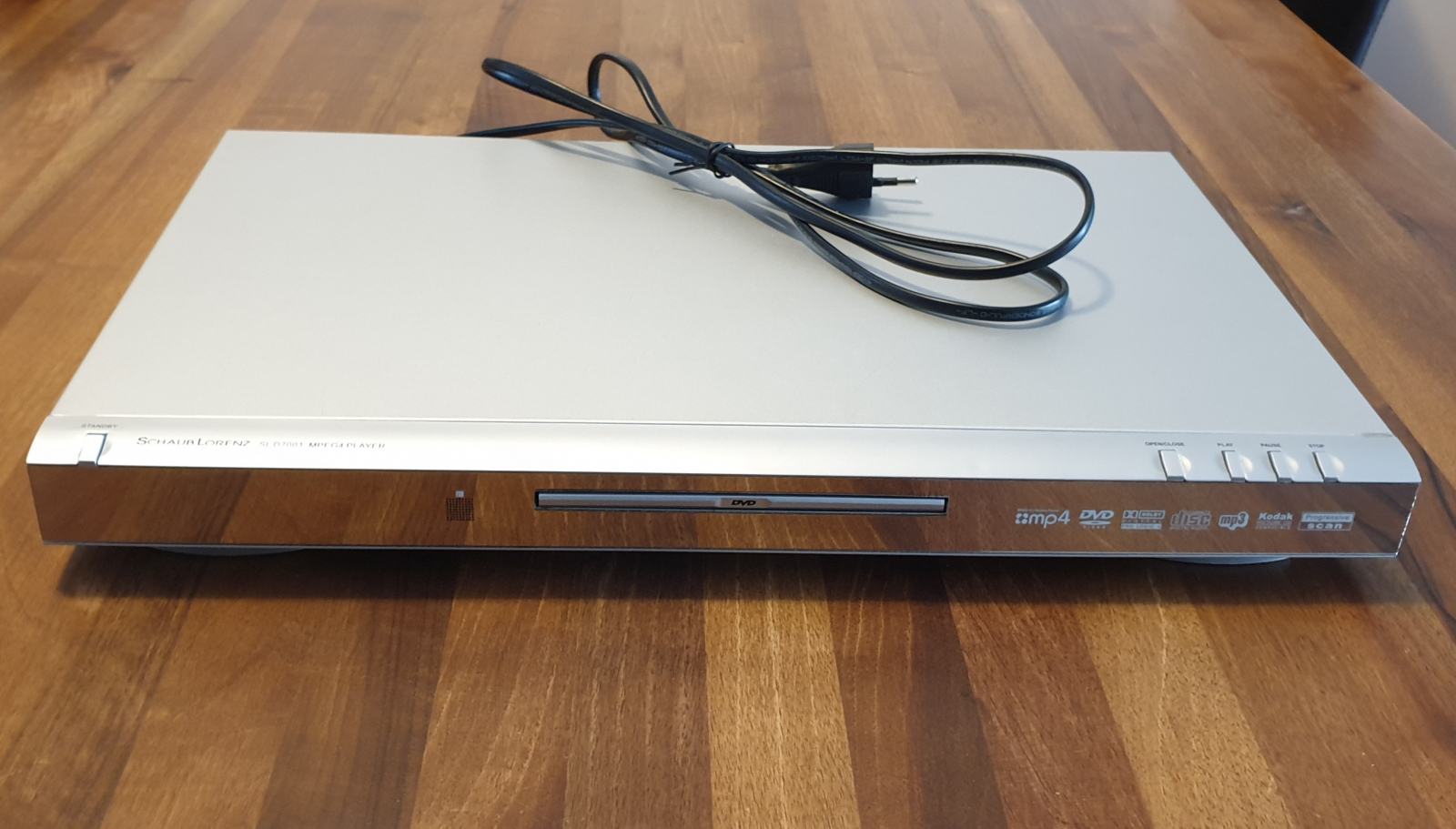 Schaub Lorenz dvd predvajalnik SL D7001