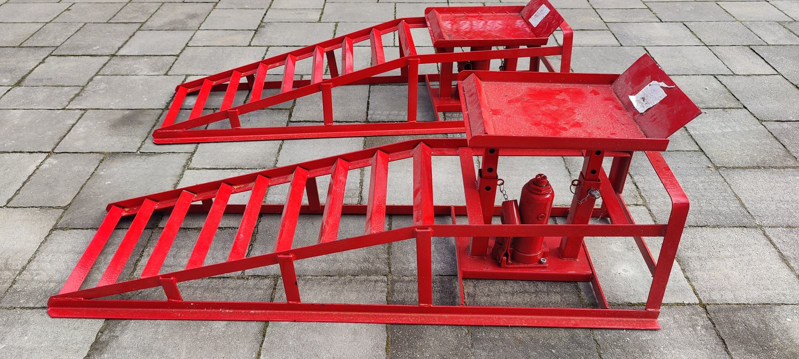 Revolka Ramp Dvižna rampa z dvigalko WILTEC