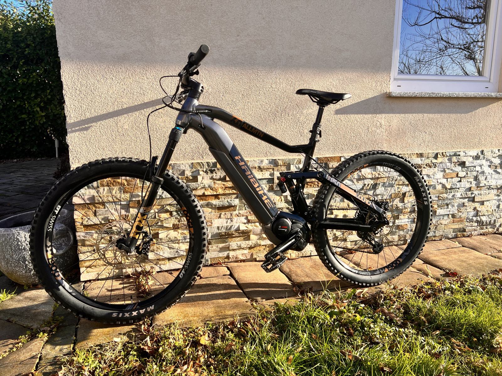Haibike XDuro AllMtn 6.0 Plus Electric Bike 2018 White/Anthracite/Red