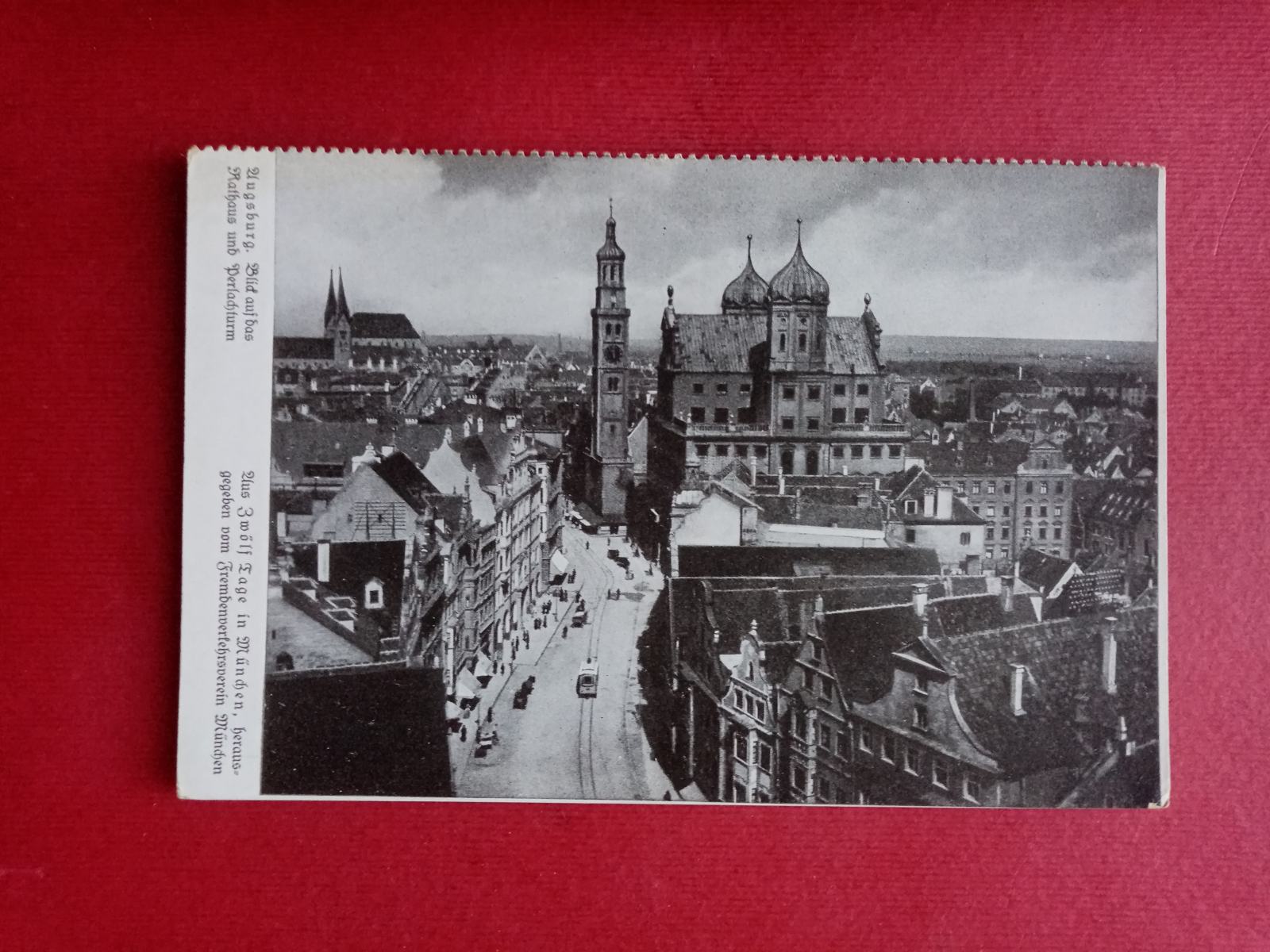 Augsburg z mestno hišo (Rathaus) in stolpom Perlachturm.