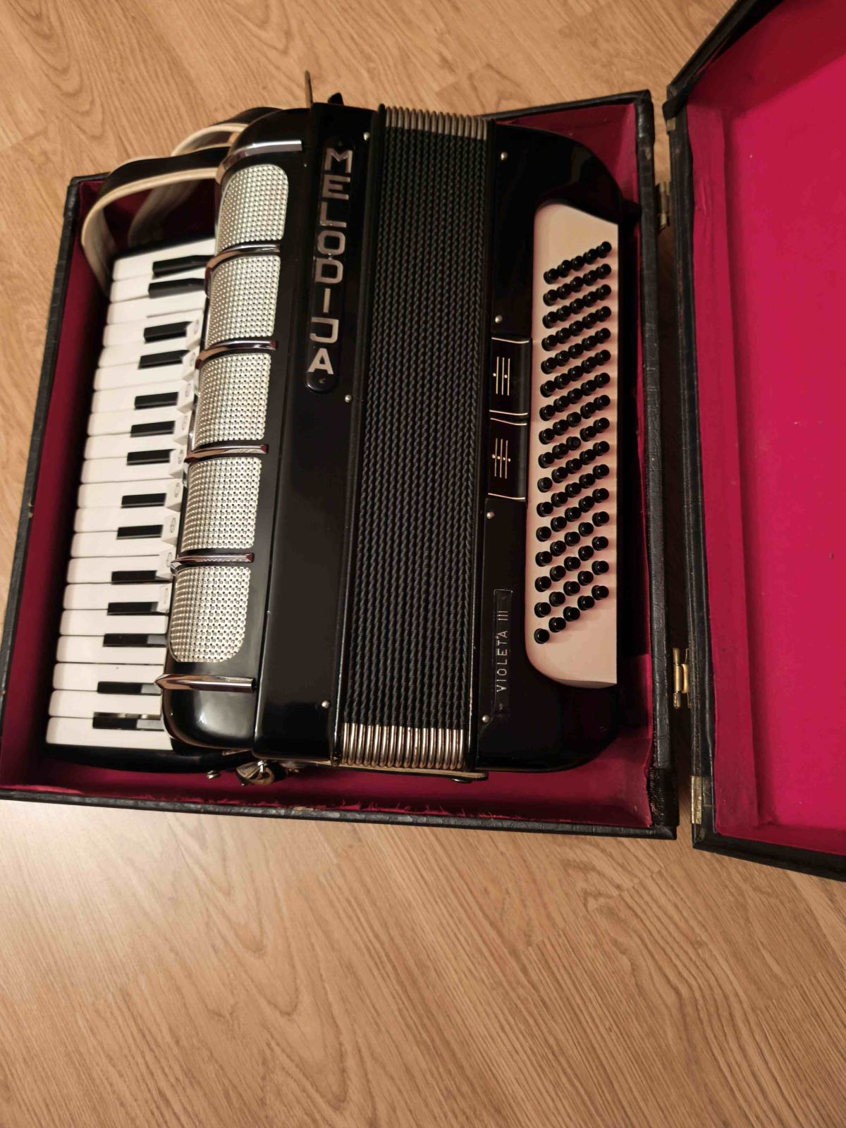 Violeta Instruments Harmonika MELODIJA tip VIOLETA III