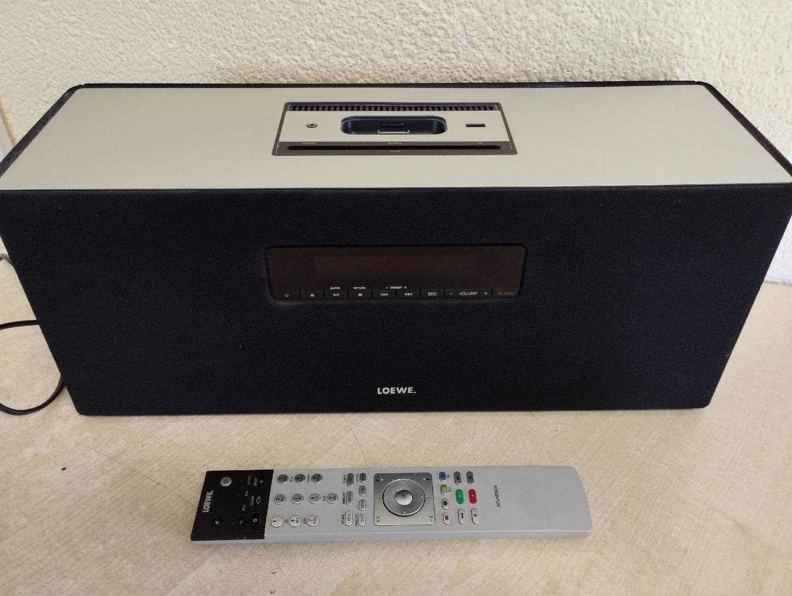 LOEWE SOUNDBOX, CD/USB/FM radio, okvara displaya