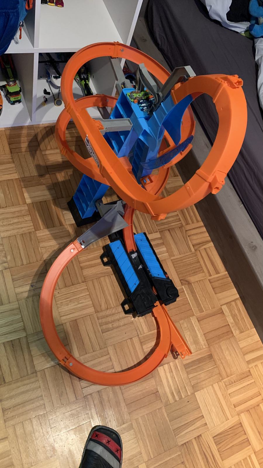 Hot Wheels – Coffret Altitude Crash – Tour De 80 Cm – Propulseur Motorisé – Cascades Et Loopings – Dès 5 Ans