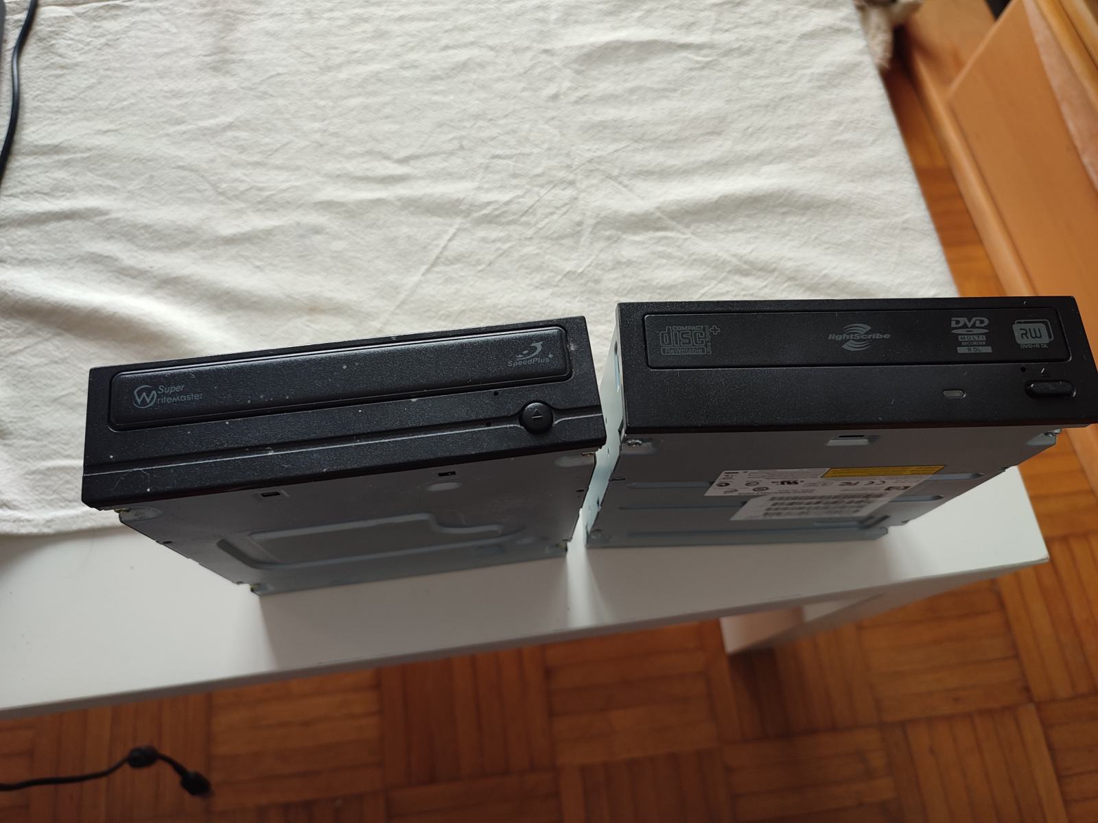 DVD-R/RW zapisovalniki za PC