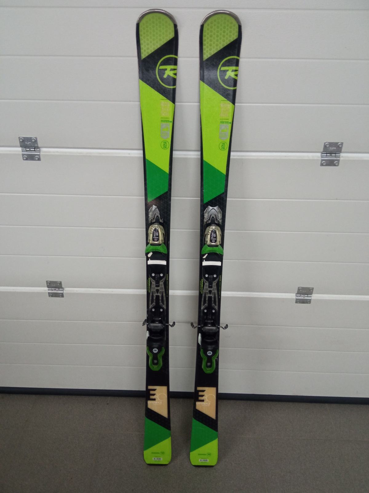 ロシニョール EXPERIENCE スキー板 160センチ ロシニョール EXPERIENCE スキー板 160センチ ROSSIGNOLのスキー板