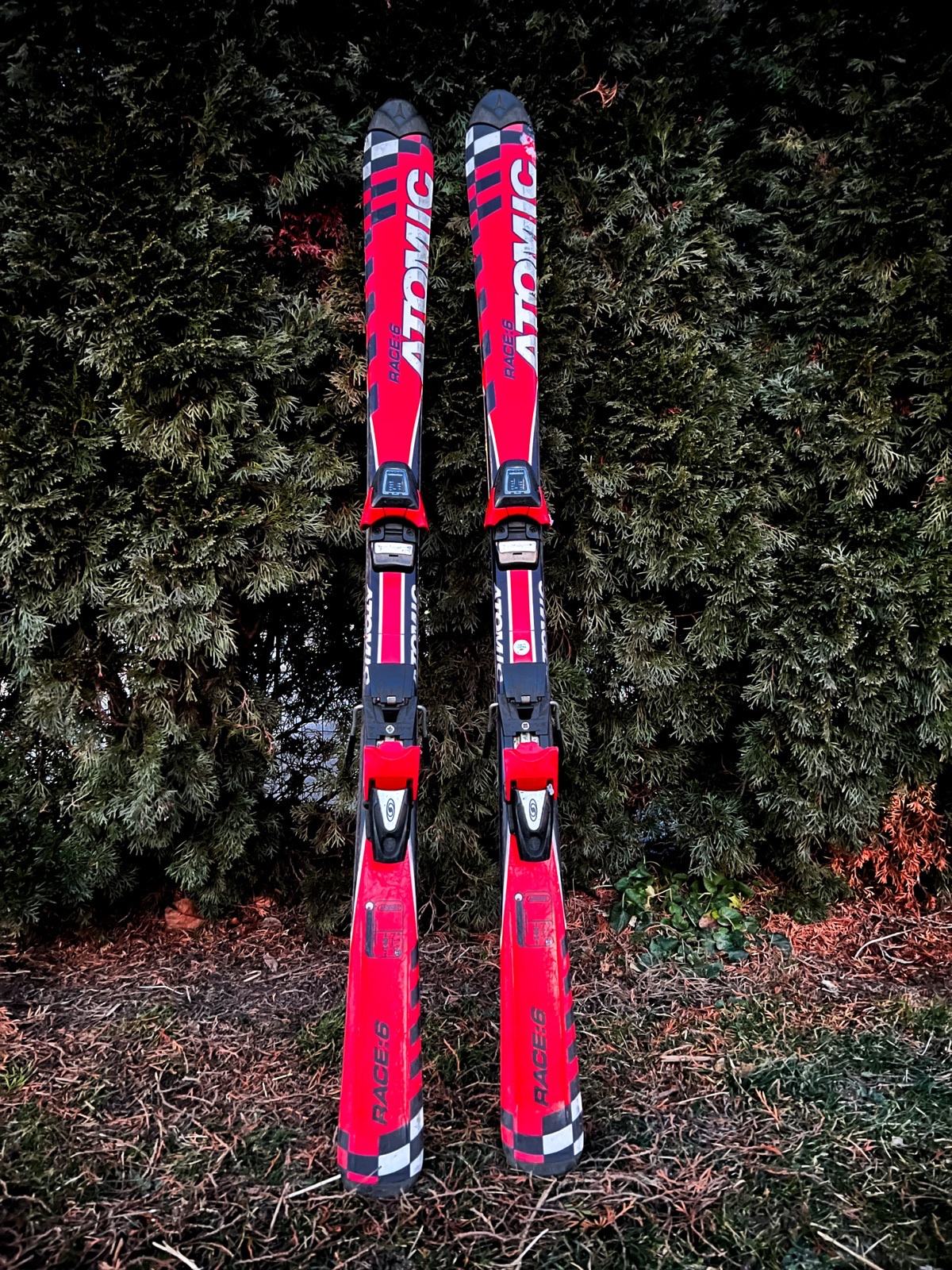 Smuci ATOMIC RACE6, velikost 140cm
