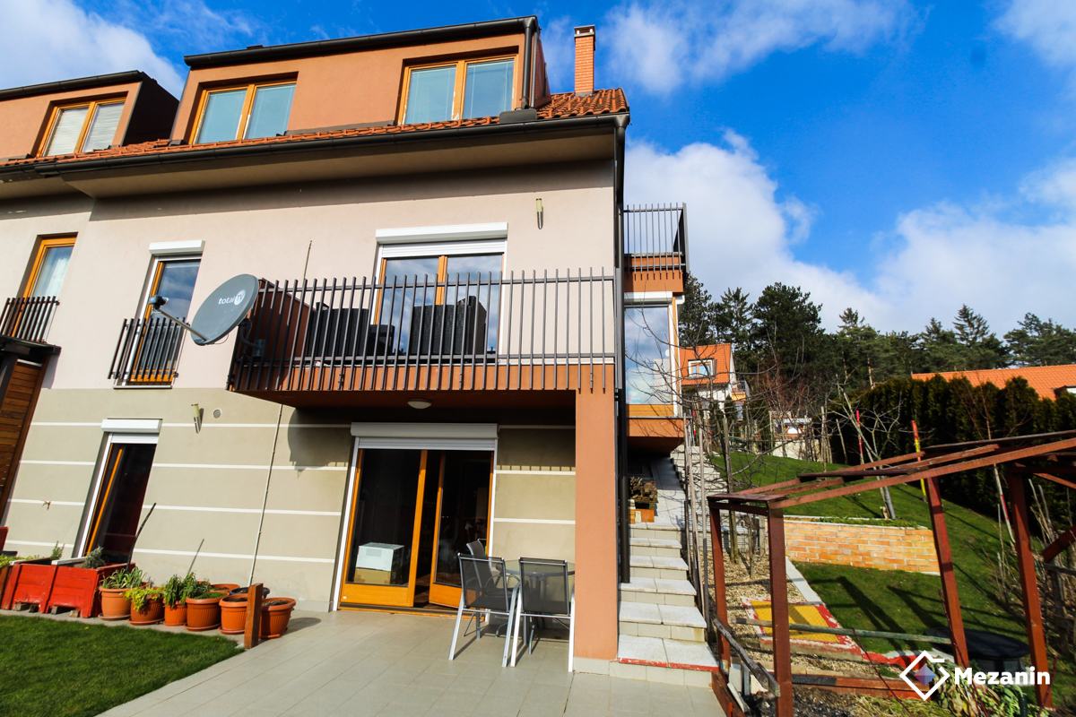 Stanovanje Rakek Lokacija hiše: Rakek, enonadstropna, 166.00 m2 (prodaja)