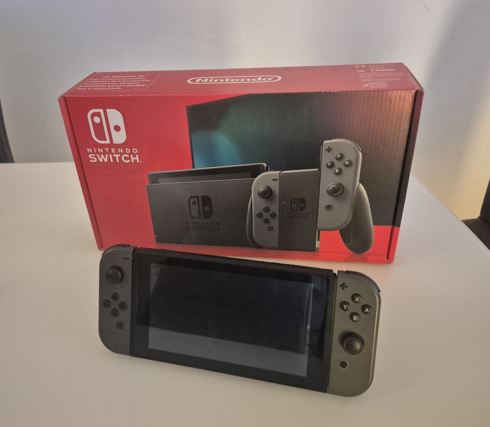 Prodam Nintendo Switch+ 128 Gb