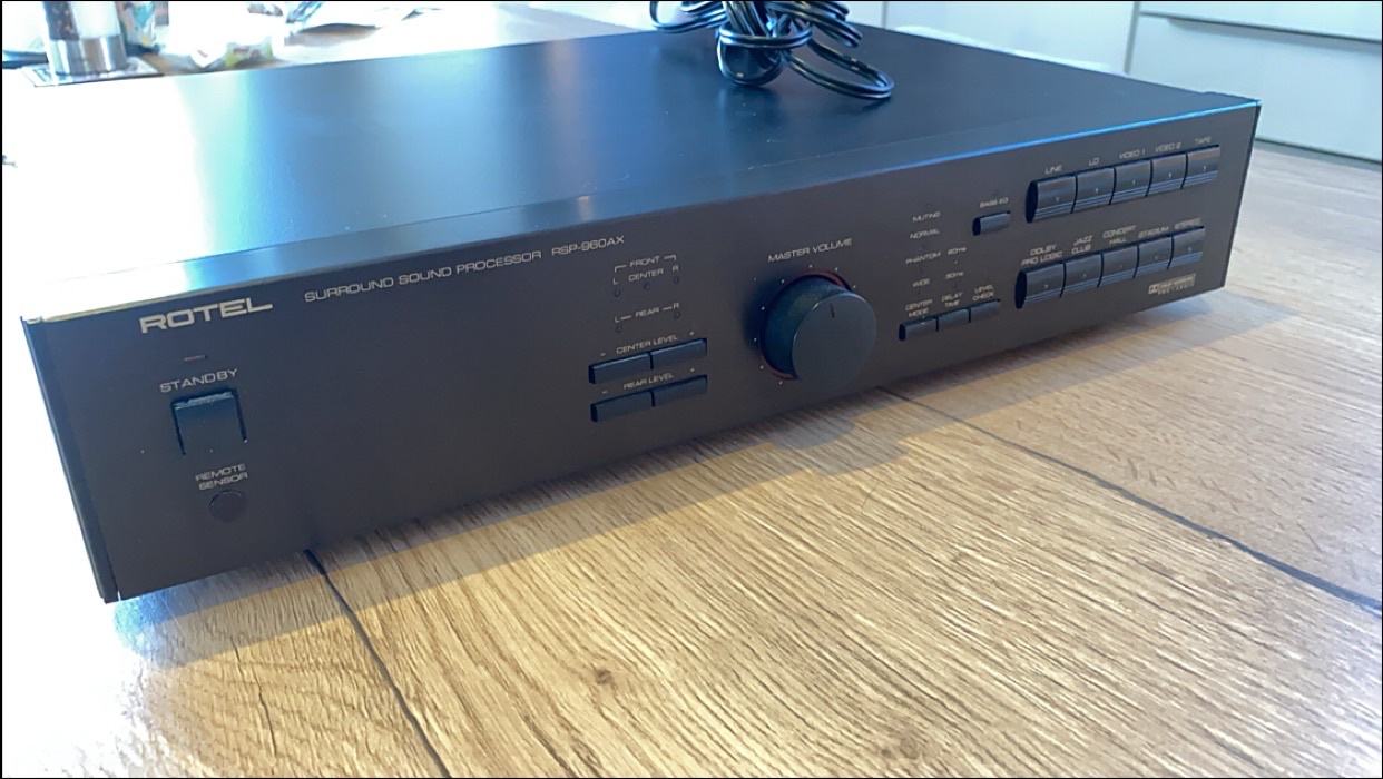 Prodam Rotel RSP-960AX (Surround Sound Processor / Preamplifier)