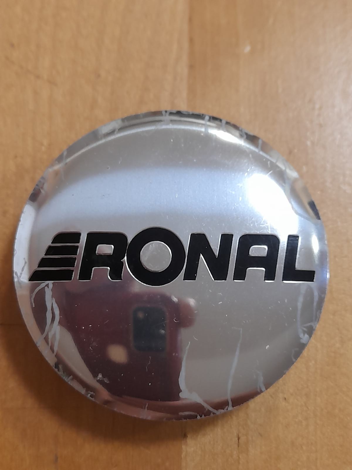 Kupim pokrovčke za Ronal R38