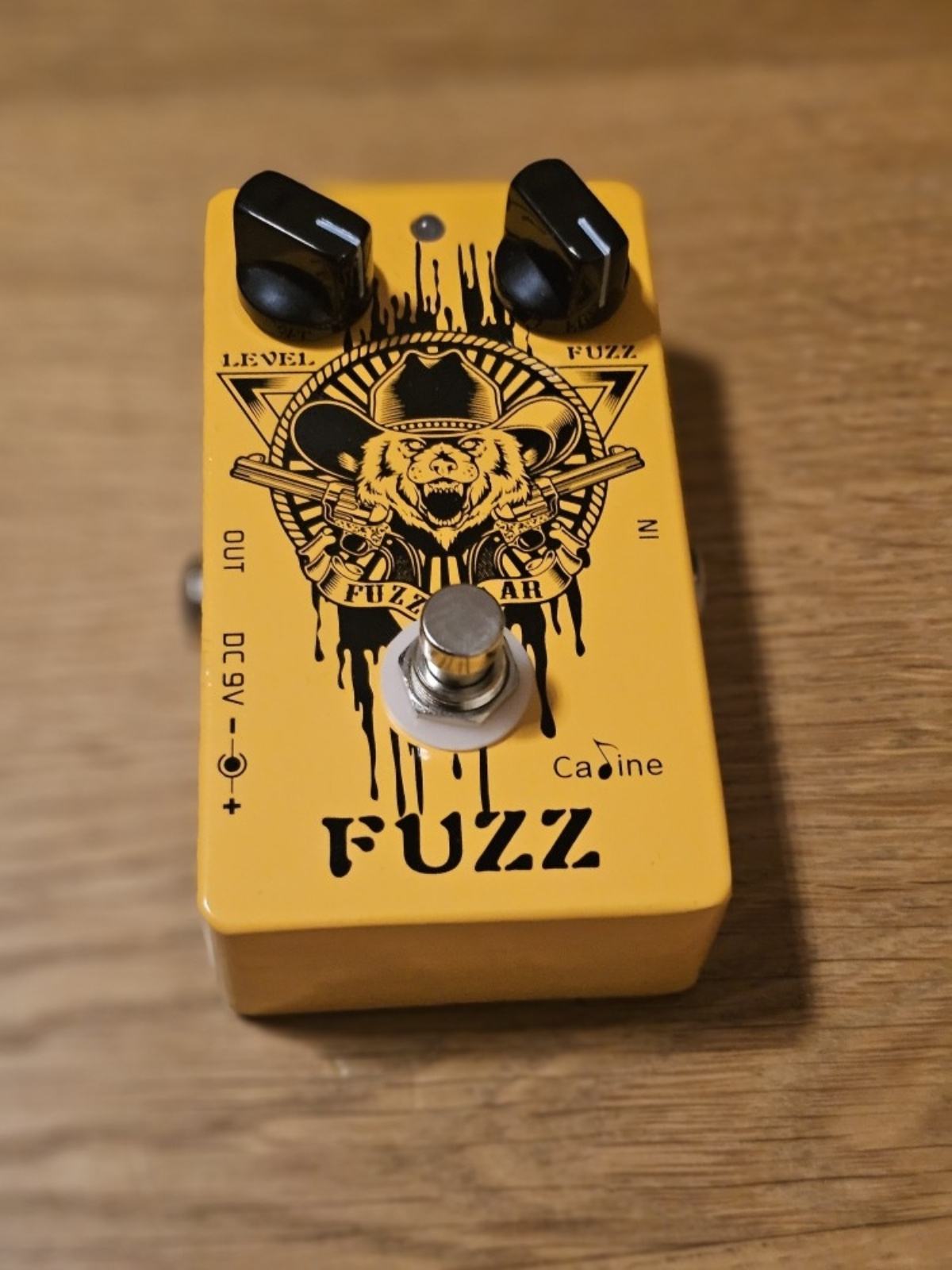 Fuzz Caline pedal, kot nov