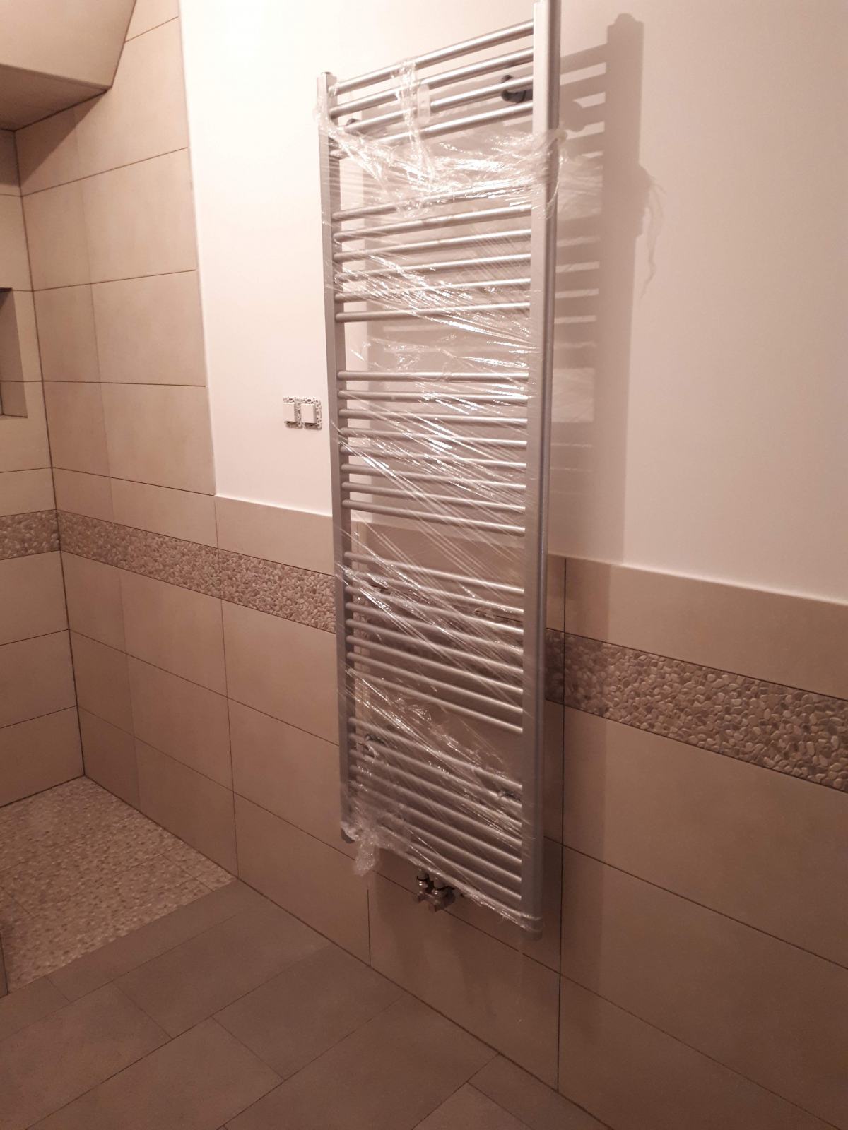 Cevni radiator Bial Alta MIDD 600 x 1694 platinum
