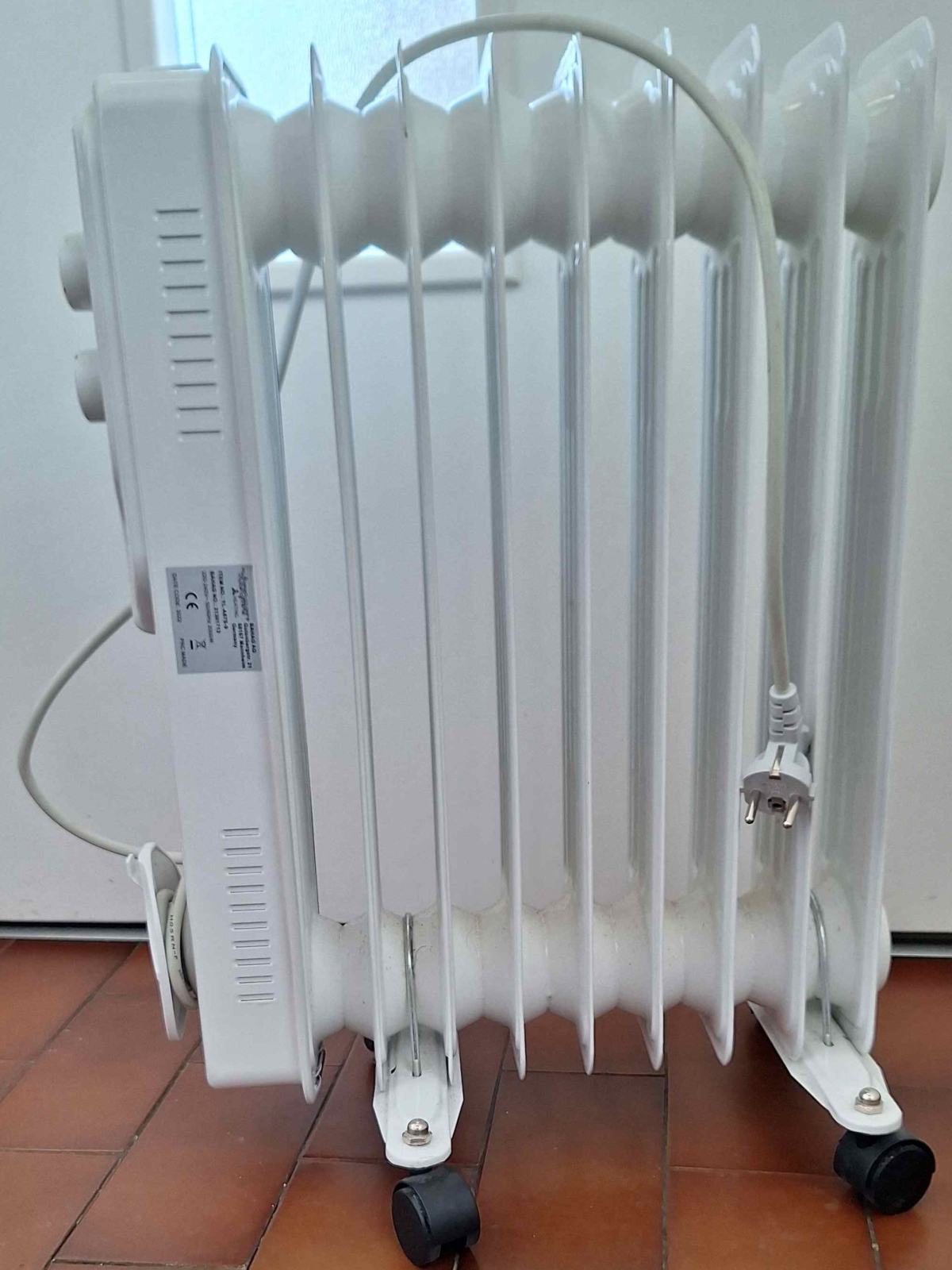 Oljni Radiator električni OLJNI RADIATOR - VOLTOMAT - 9 reber